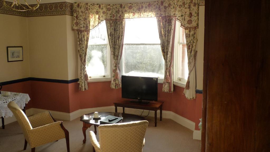 Leadon House Hotel Ледбъри Стая снимка