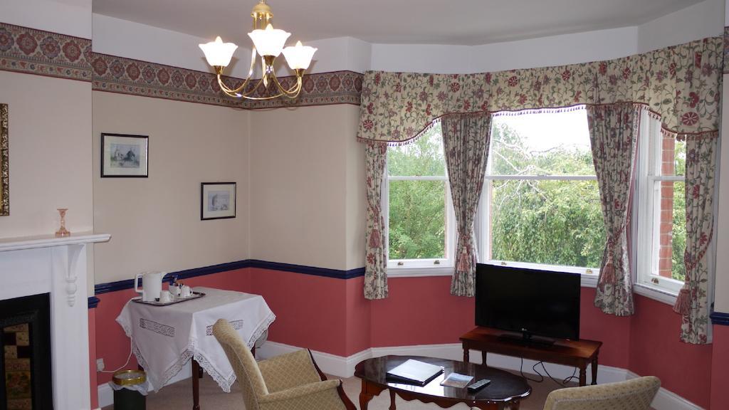 Leadon House Hotel Ледбъри Стая снимка