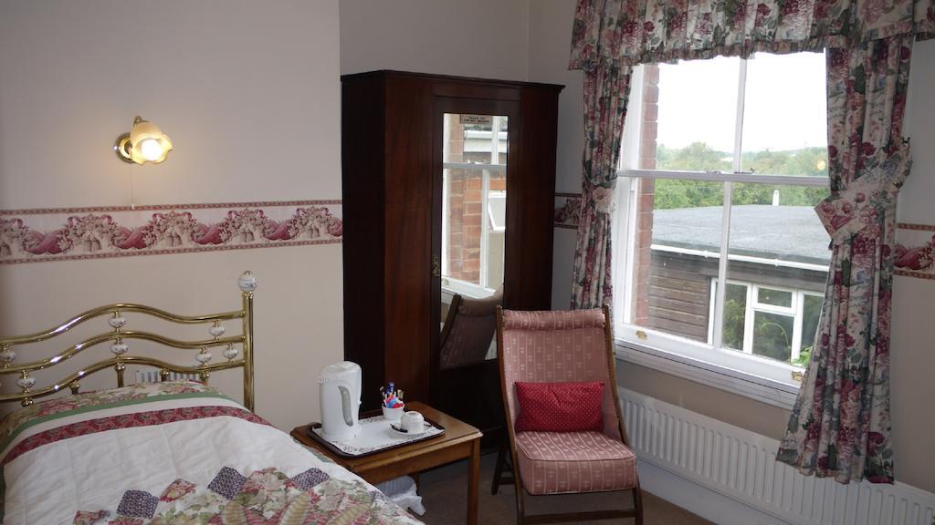 Leadon House Hotel Ледбъри Стая снимка